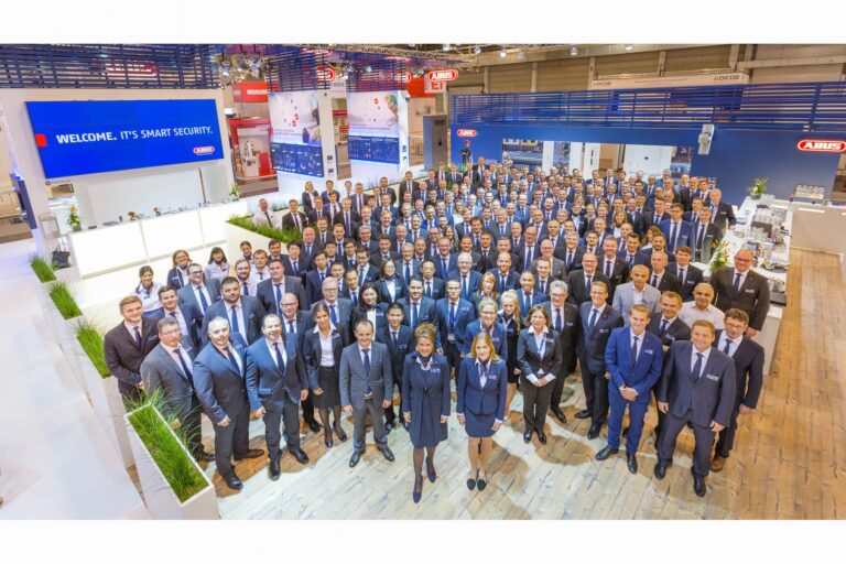 »Welcome. It's smart security« | | i-Magazin